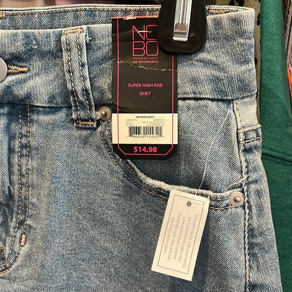 💕No Boundaries NWT super high rise denim patchwork skirt - Picture 2 of 4